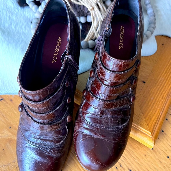 Aerosoles like new zip booties 8.5. - Picture 3 of 5